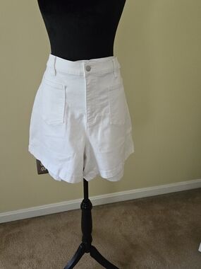 Lands' End High-Waist White Patch-Pocket Shorts